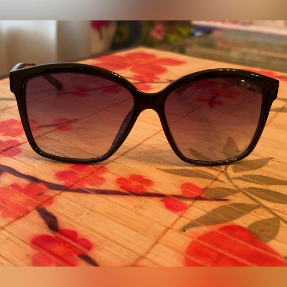 Tommy Hilfiger Leopard print Sunglasses